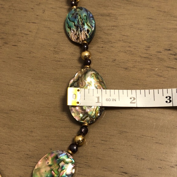 Elegant Abalone Imitation Mother of Pearl Shell Necklace - Picture 10 of 11